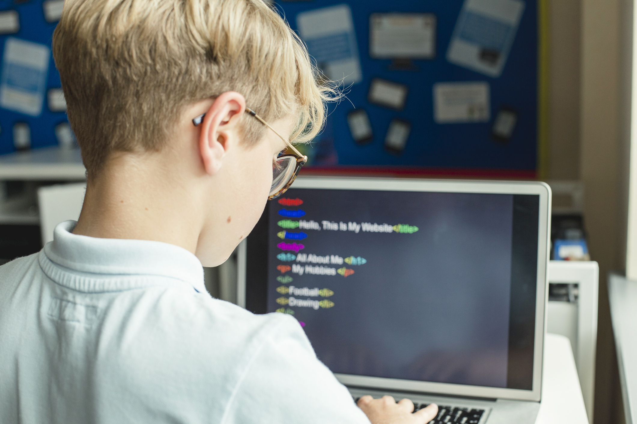 7 Online Coding Classes for Kids to Get Them Started on a Coding Career